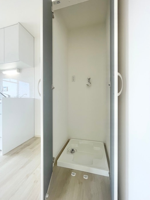 物件内観写真8　(洗濯機置場)