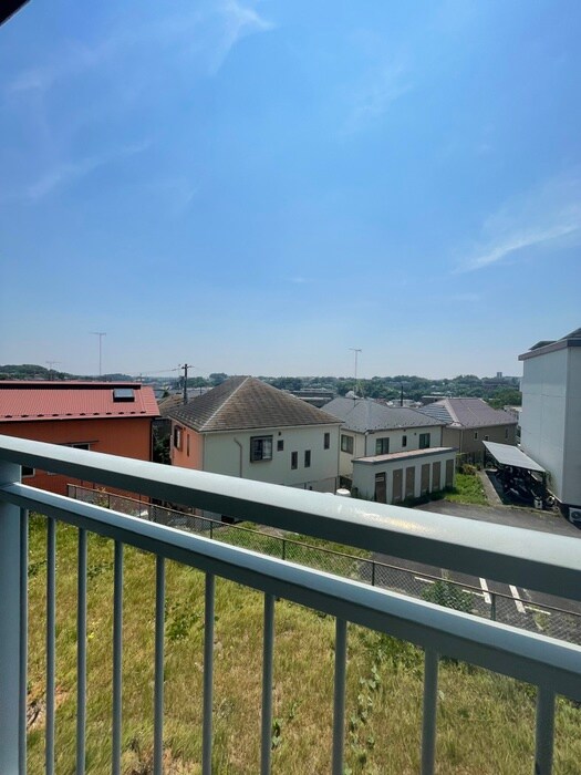 物件内観写真12　(室内からの展望)