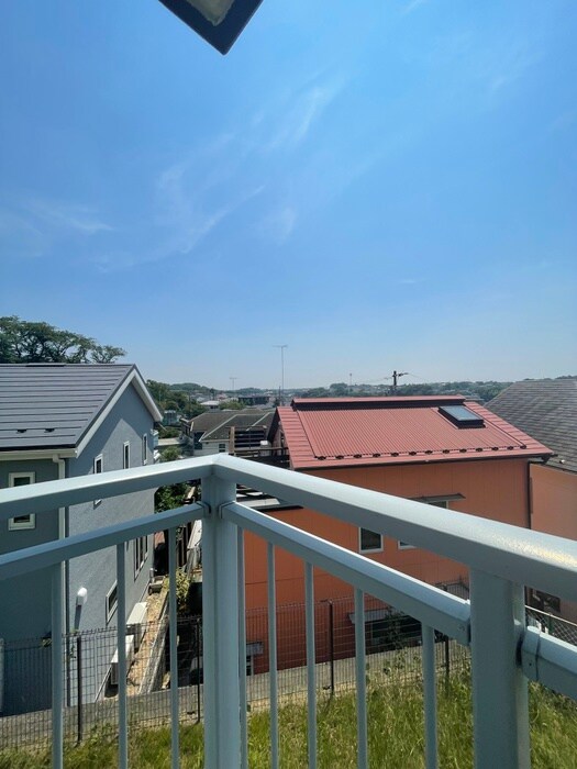 物件内観写真12　(室内からの展望)