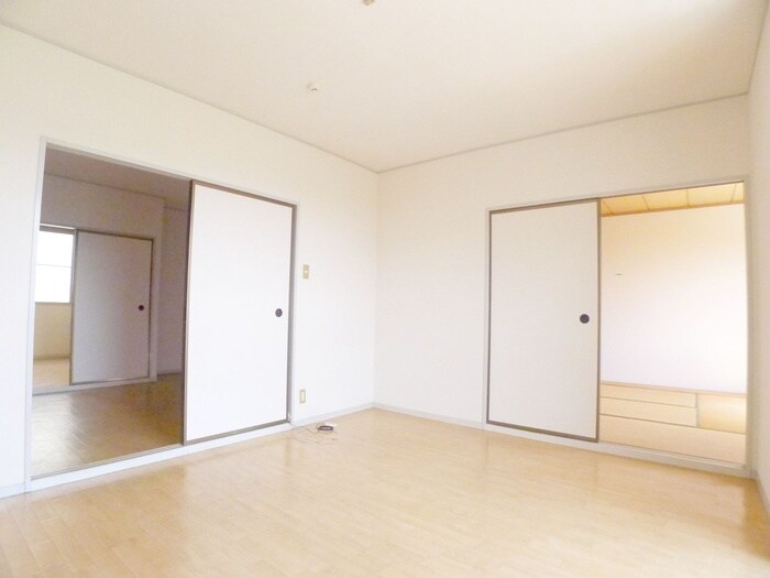 物件内観写真9　(居室)