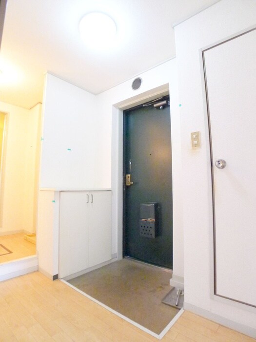 物件内観写真21　(玄関)