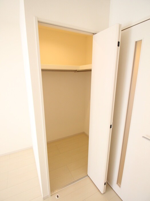 物件内観写真12　(収納)