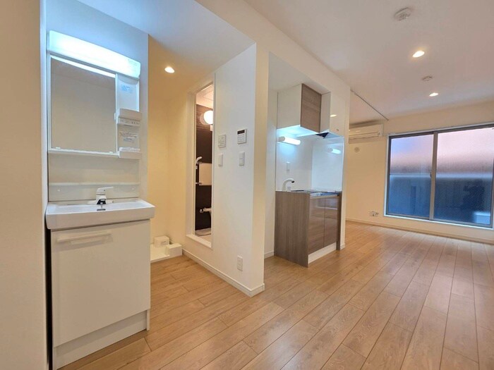 物件内観写真8　(居室)