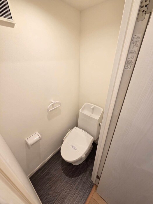 物件内観写真13　(トイレ)