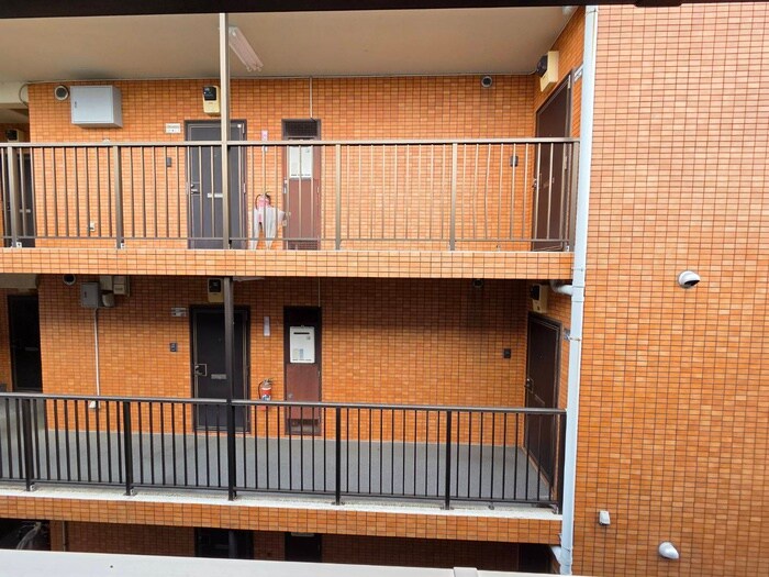 物件内観写真21　(室内からの展望)