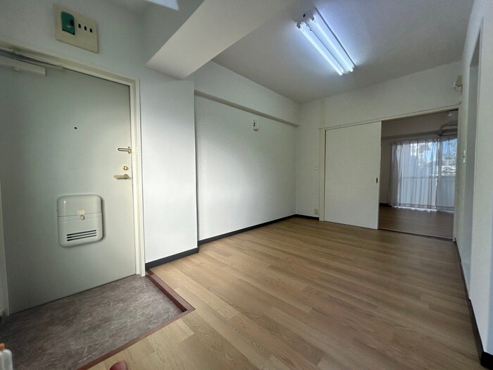 物件内観写真17　(廊下)