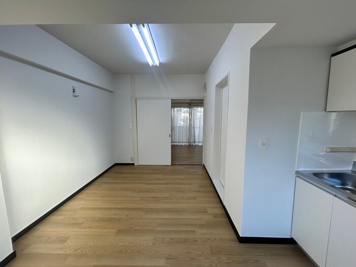 物件内観写真21　(廊下)