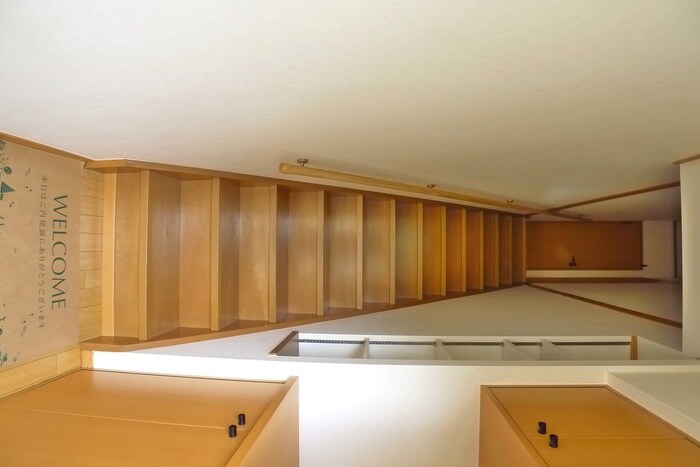 物件内観写真4　(玄関)