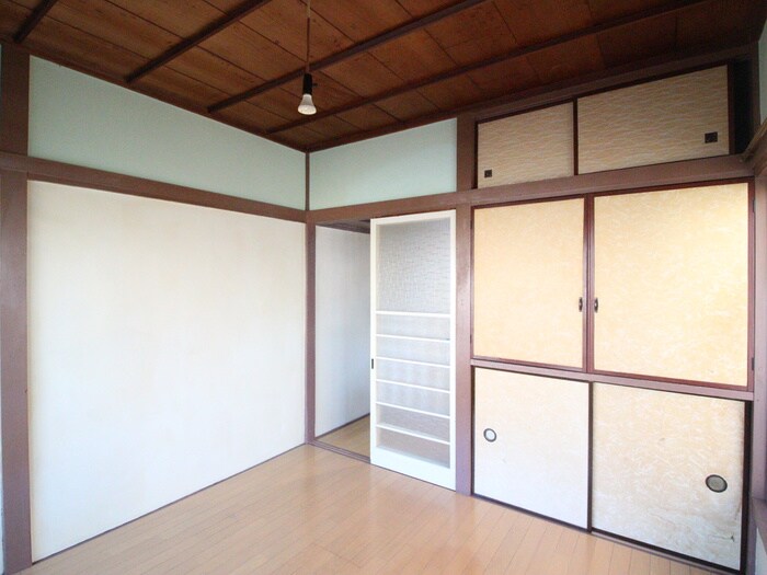 物件内観写真4　(居室)