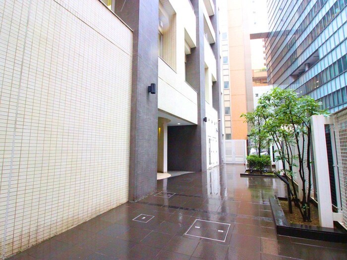 物件外観写真4　(エントランス部分)