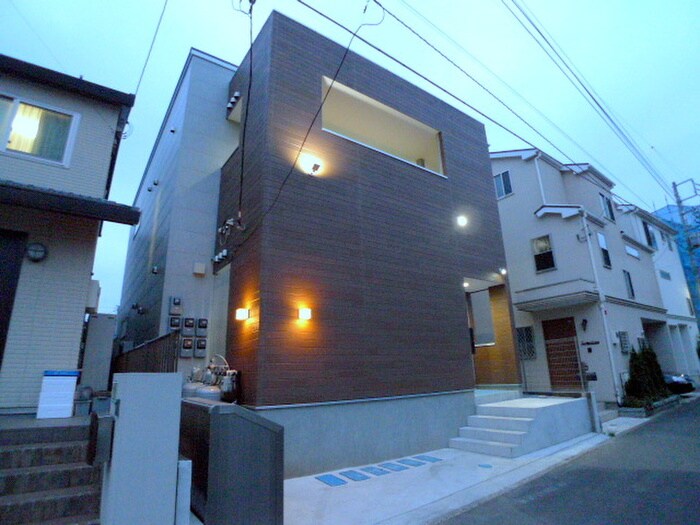 物件外観写真1　(外観写真)