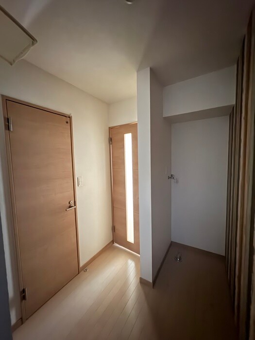 物件内観写真12　(廊下)