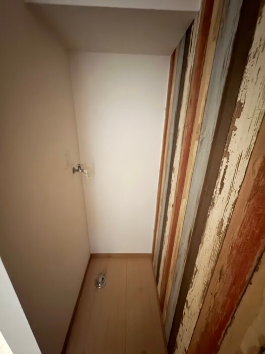 物件内観写真15　(洗濯機置場)