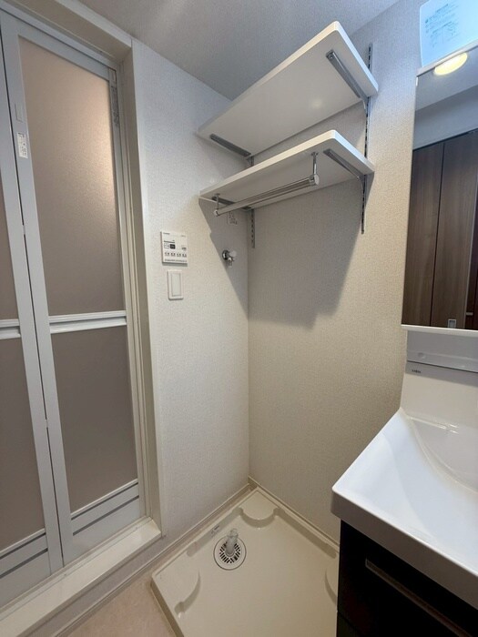 物件内観写真13　(洗濯機置場)