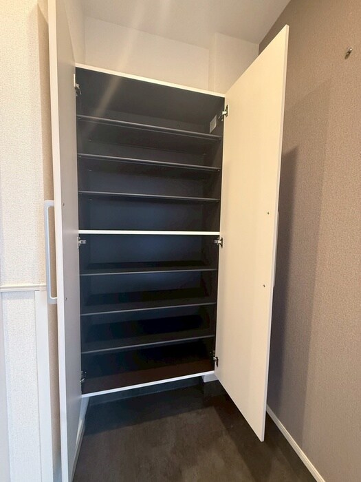 物件内観写真18　(靴箱)