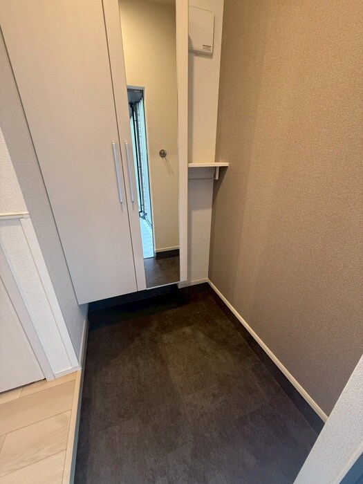 物件内観写真19　(玄関)