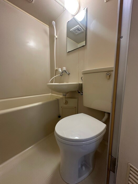 物件内観写真9　(トイレ)