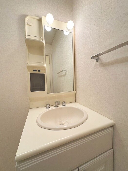 物件内観写真11　(洗面)