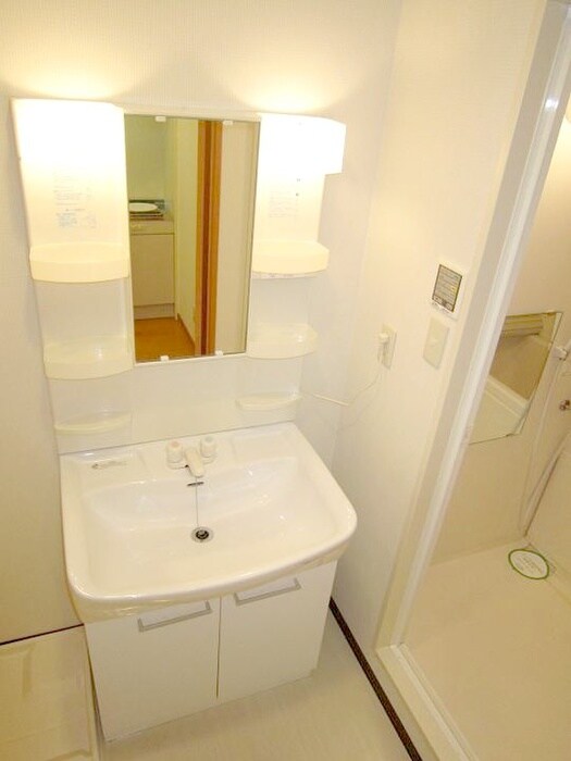 物件内観写真9　(洗面)