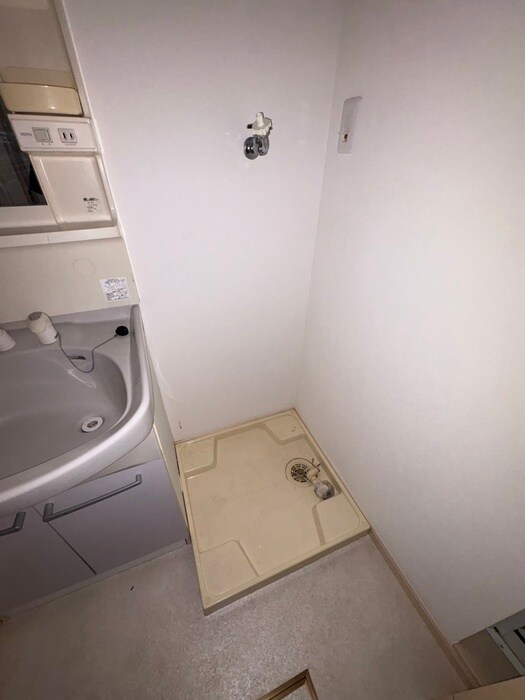 物件内観写真19　(洗濯機置場)