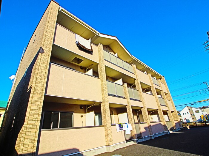 物件外観写真6　(駐車場)