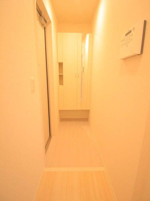 物件内観写真14　(玄関)