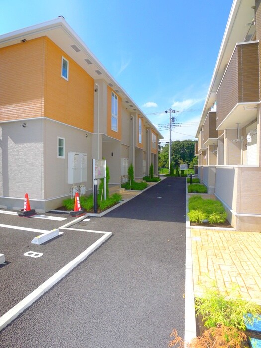 物件外観写真6　(エントランス部分)