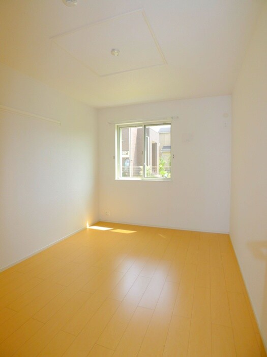 物件内観写真12　(居室)