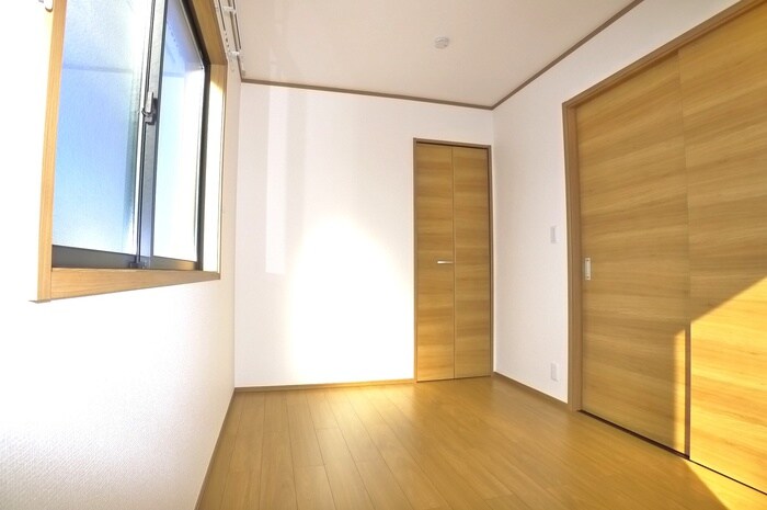 物件内観写真18　(居室)