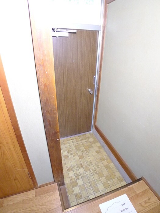物件内観写真19　(玄関)