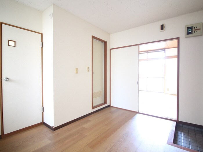 物件内観写真10　(居室)