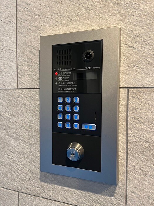 物件外観写真4　(エントランス部分)