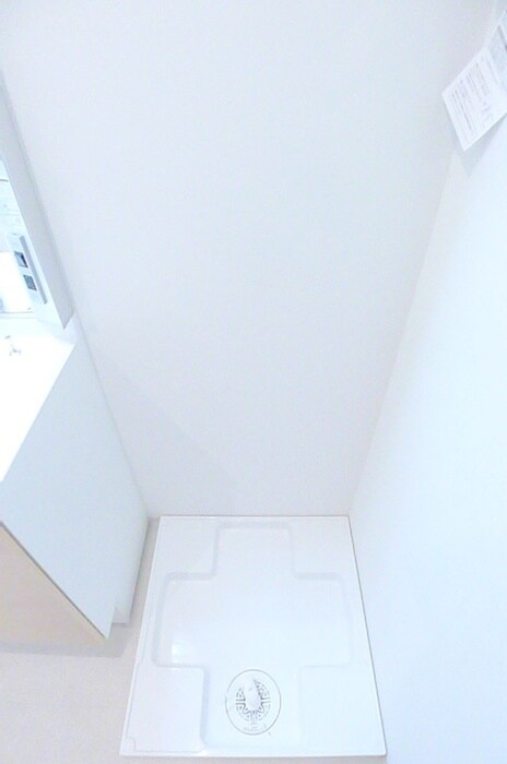 物件内観写真12　(洗濯機置場)