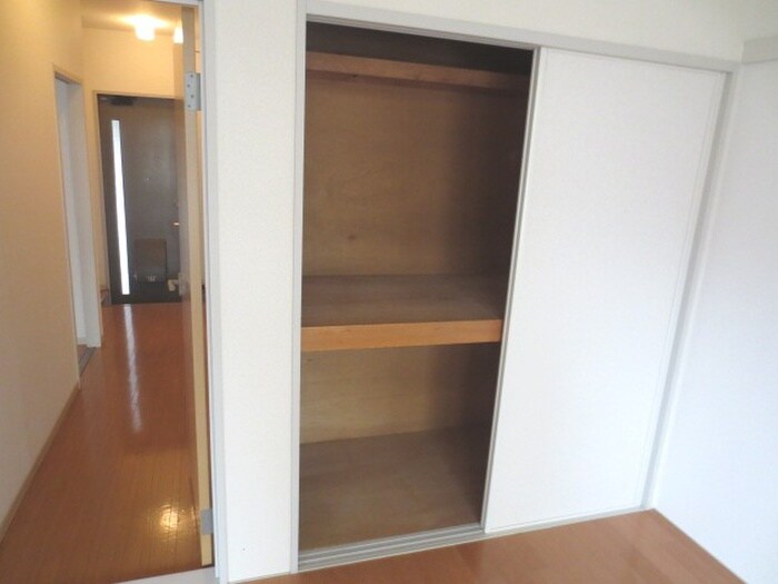 物件内観写真10　(収納)