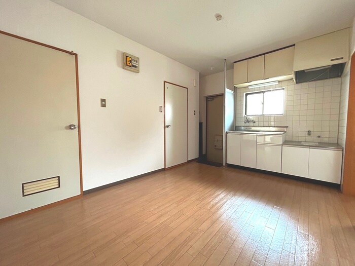 物件内観写真9　(居室)