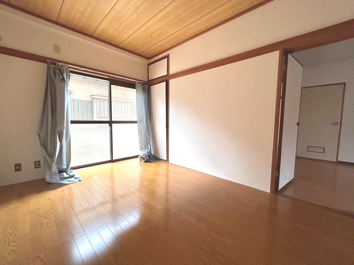 物件内観写真10　(居室)