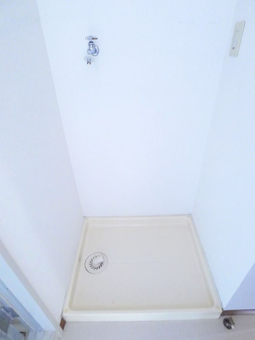 物件内観写真14　(洗濯機置場)