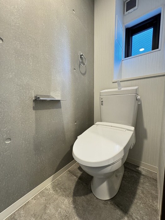物件内観写真14　(トイレ)