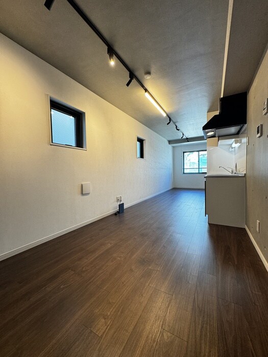 物件内観写真21　(廊下)