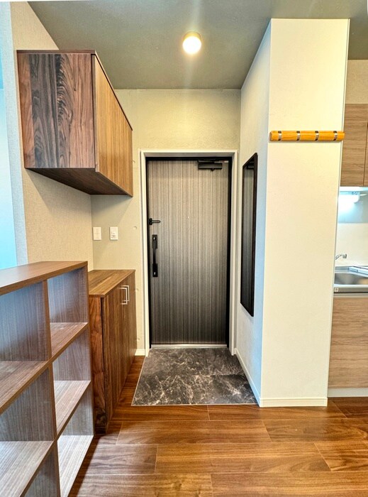 物件内観写真22　(玄関)