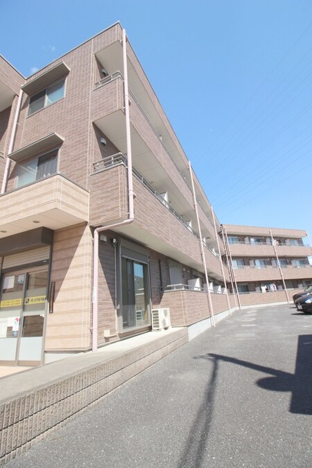 ツインコ－ト北戸田外観写真