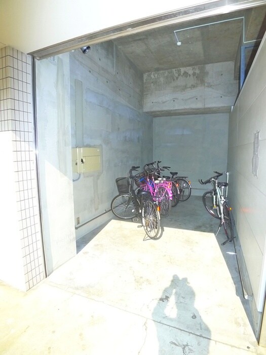 物件外観写真6　(駐輪場)