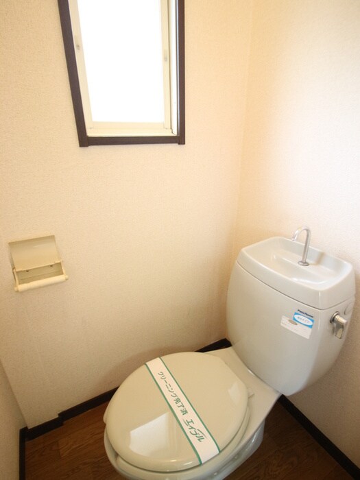 物件内観写真15　(トイレ)