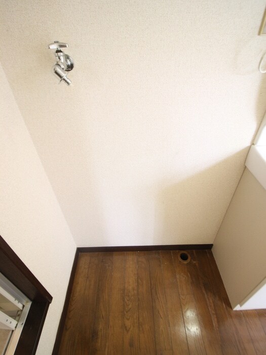 物件内観写真21　(洗濯機置場)