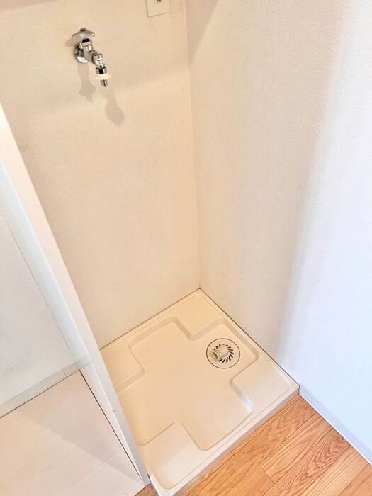 物件内観写真13　(洗濯機置場)