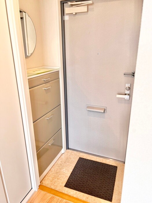 物件内観写真17　(玄関)