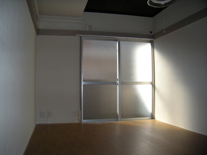 物件内観写真7　(室内からの展望)