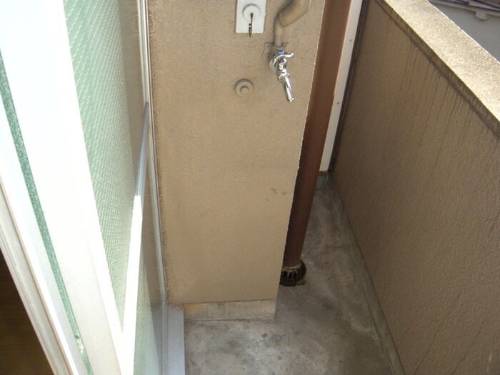 物件内観写真14　(洗濯機置場)