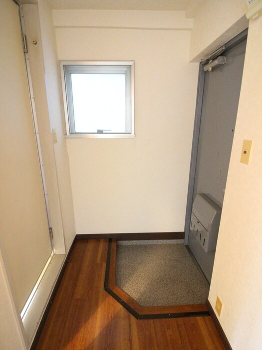 物件内観写真20　(玄関)