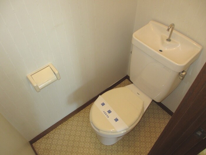 物件内観写真11　(トイレ)